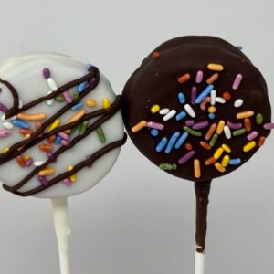 White Cake Pop with Vanilla Buttercream